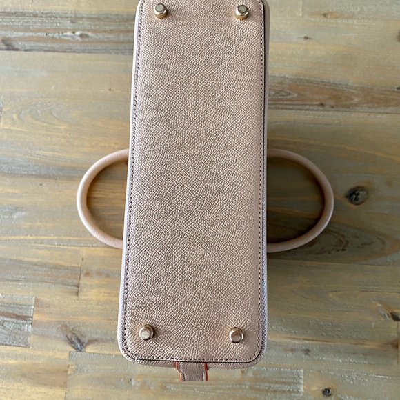 Coach Top Handle, Beige w/ Pink, Orange Detailing - Picture 4 of 10